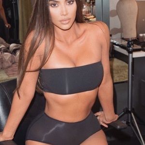 SKIMS bandeau strapless bra NWOT ONYX